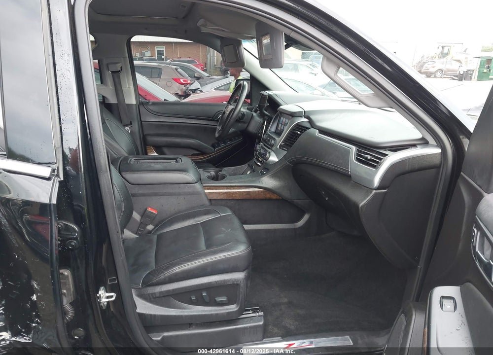 2017 CHEVROLET SUBURBAN VIN: 1GNSKHKCXHR250501