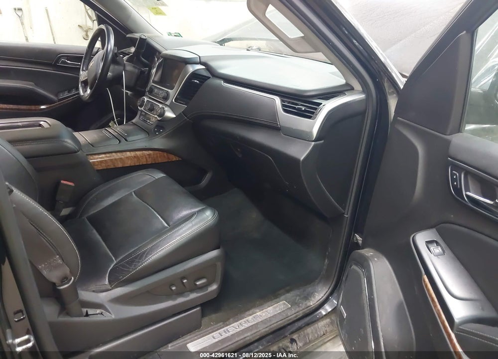 2015 CHEVROLET SUBURBAN 1500 LTZ VIN: 1GNSKKKC0FR139501