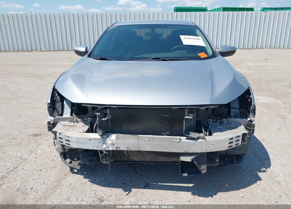 2018 HONDA CIVIC VIN: 2HGFC2F52JH527228