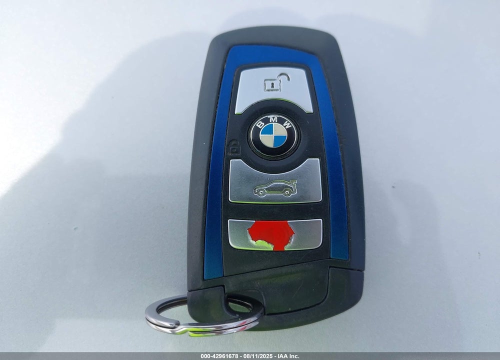 2013 BMW 3 SERIES VIN: WBA3B9G59DNR90228
