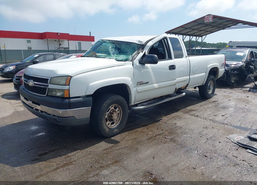 2005 CHEVROLET SILVERADO 2500HD LS VIN: 1GCHK29205E282020