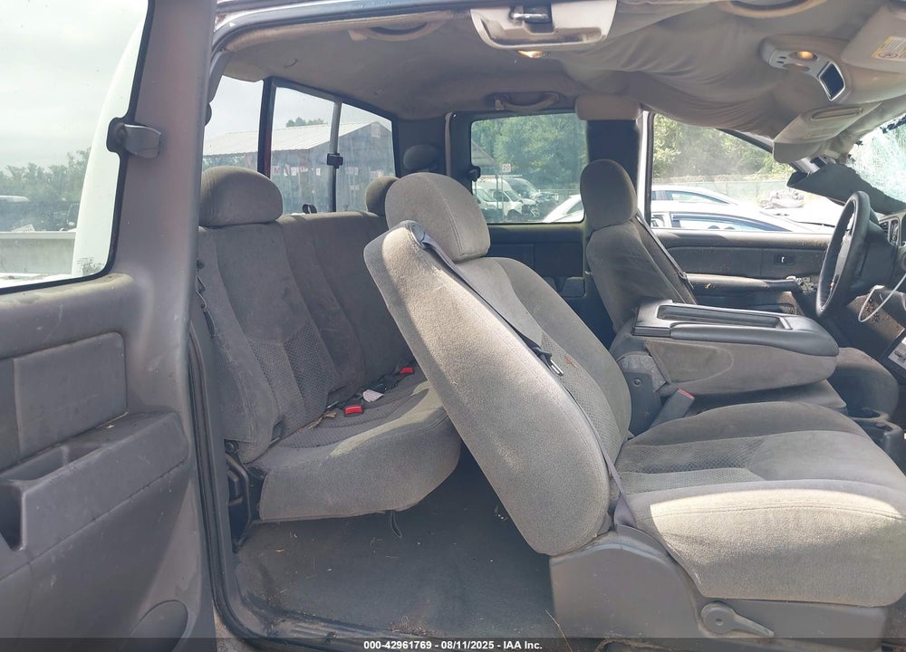 2005 CHEVROLET SILVERADO 2500HD LS VIN: 1GCHK29205E282020