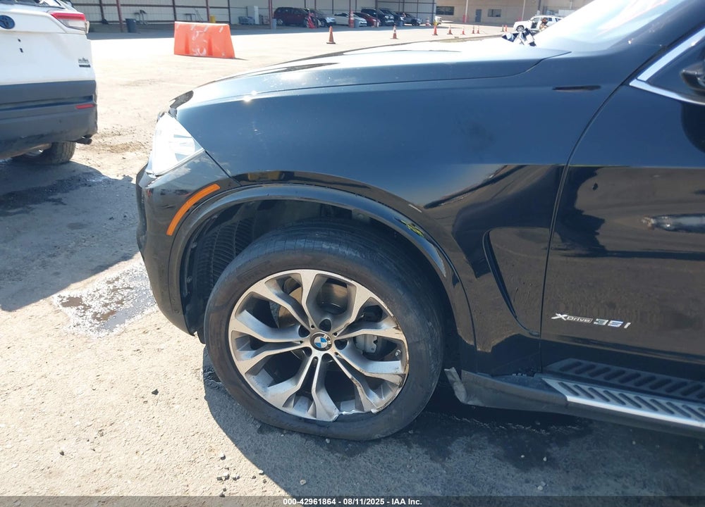 2016 BMW X5 VIN: 5UXKR0C58G0P27563