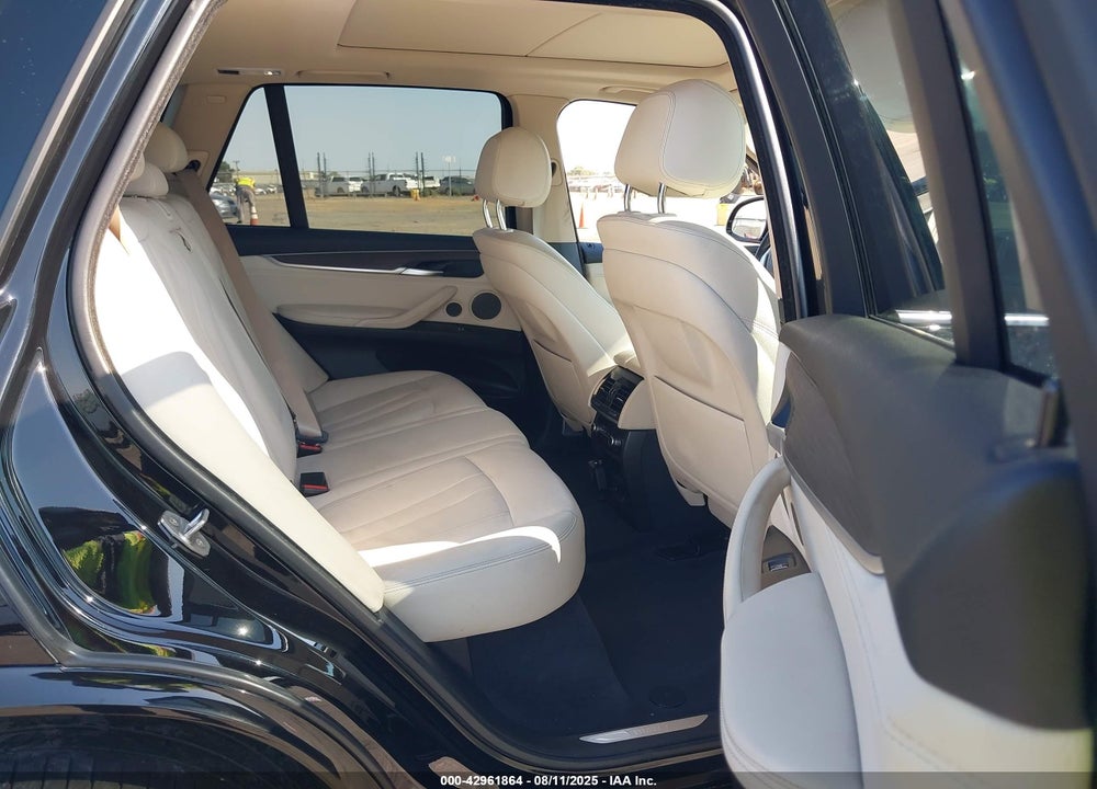 2016 BMW X5 VIN: 5UXKR0C58G0P27563