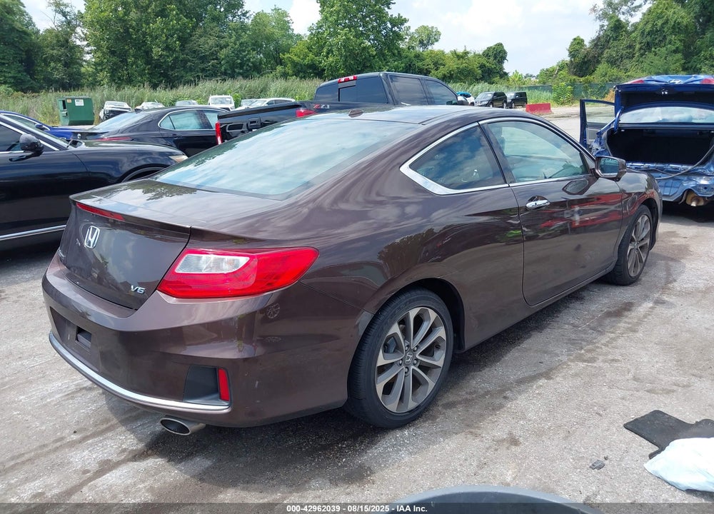 2015 HONDA ACCORD VIN: 1HGCT2B81FA003447