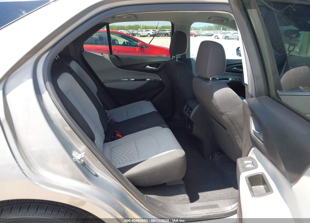 2018 CHEVROLET EQUINOX VIN: 3GNAXJEV9JL104881