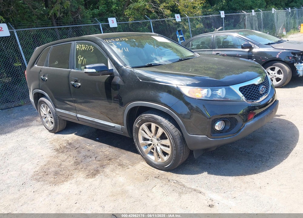 2011 KIA SORENTO EX VIN: 5XYKU3A12BG015358