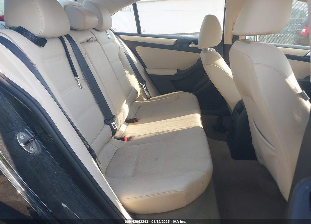2012 VOLKSWAGEN JETTA VIN: 3VWDP7AJ7CM351919