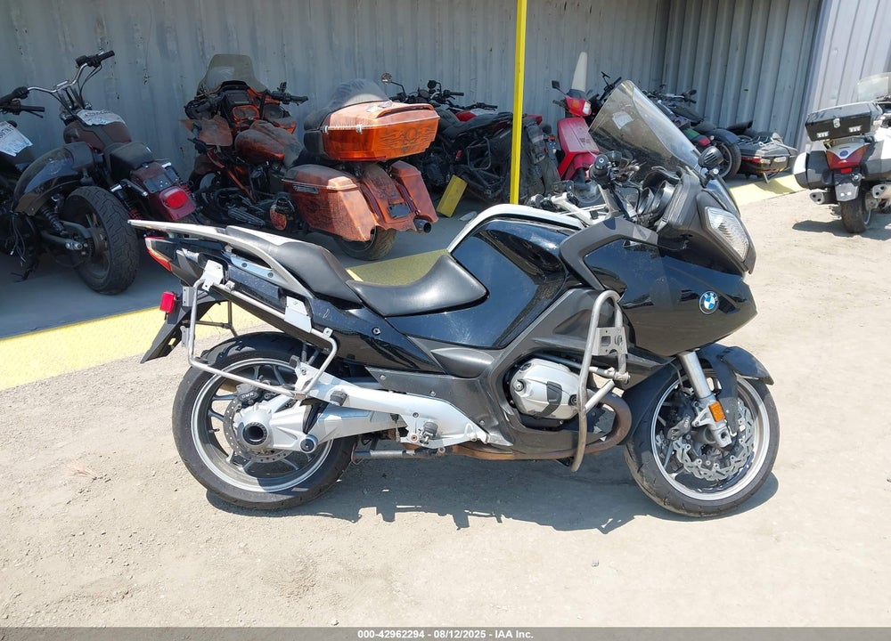 2012 BMW R1200 RT VIN: WB1044002CZW21443