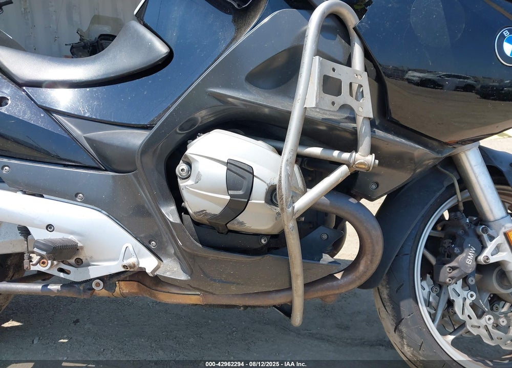 2012 BMW R1200 RT VIN: WB1044002CZW21443