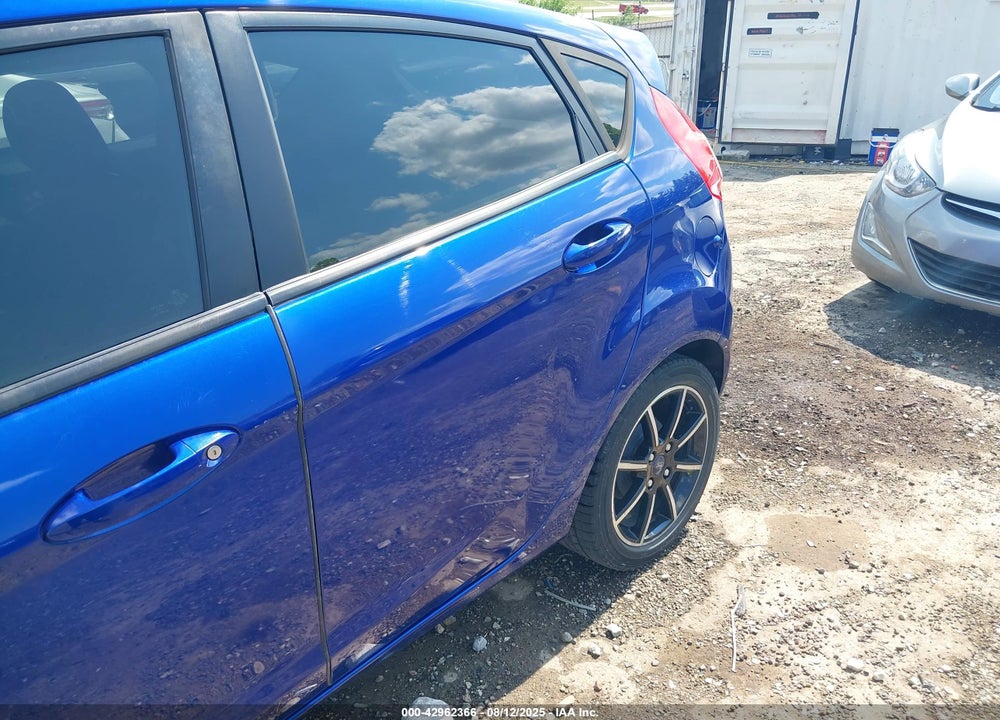 2015 FORD FIESTA VIN: 3FADP4EJ2FM104927