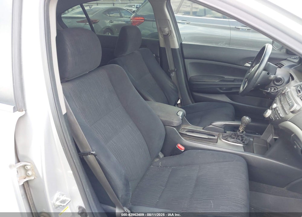 2011 HONDA ACCORD VIN: 1HGCP2E36BA134971
