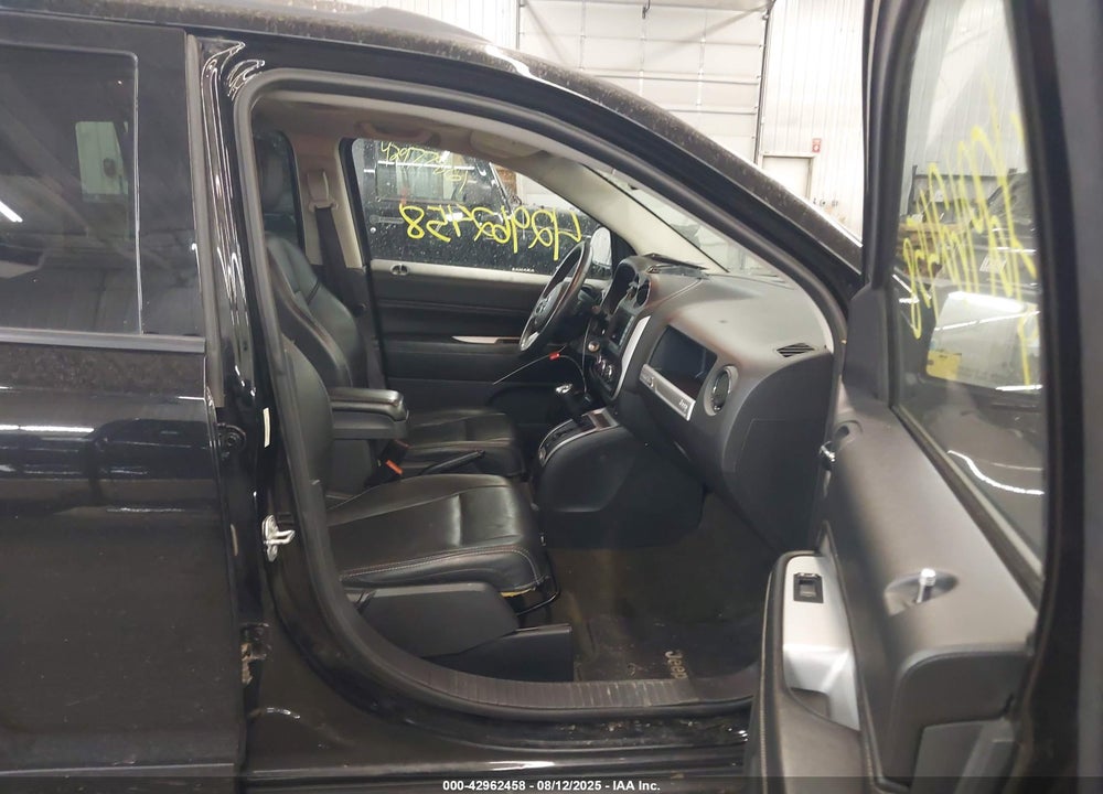 2016 JEEP COMPASS VIN: 1C4NJDEB3GD696568