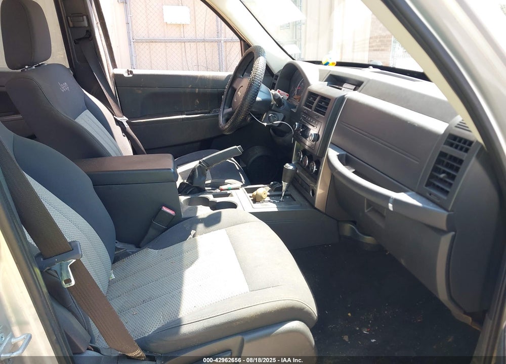 2009 JEEP LIBERTY VIN: 1J8GN28K49W536468