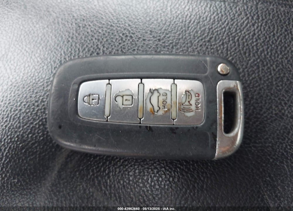 2011 HYUNDAI SONATA VIN: 5NPEC4AC6BH186596
