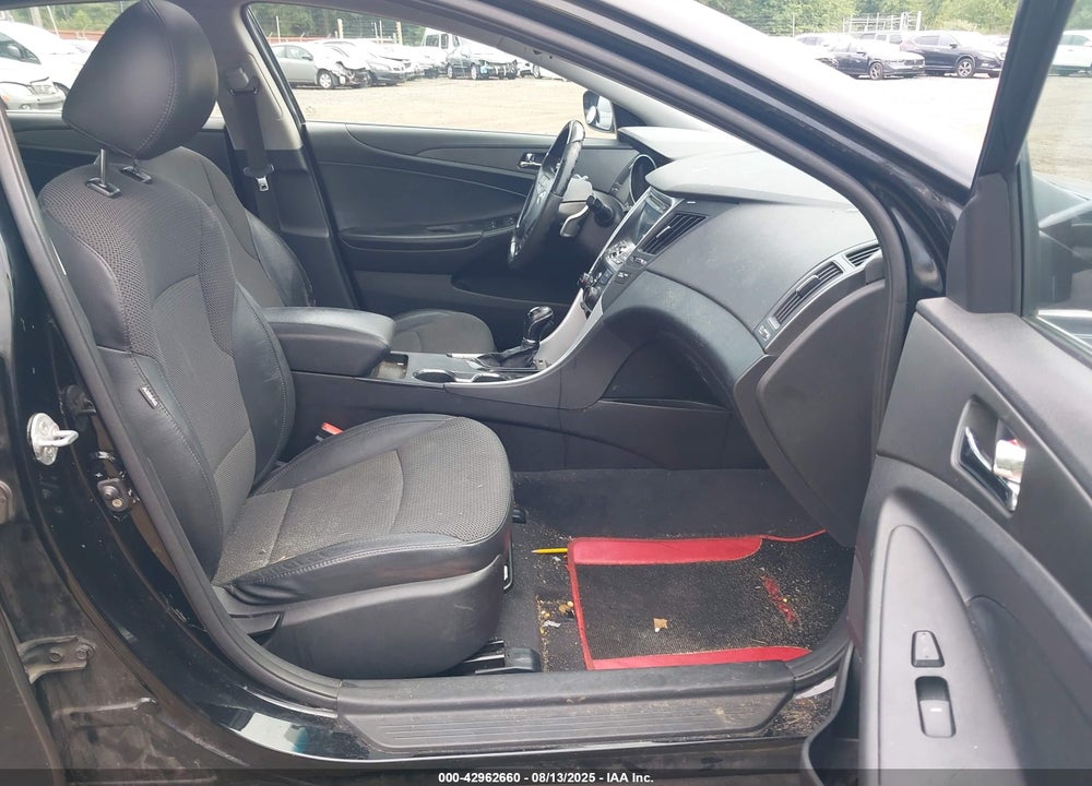 2011 HYUNDAI SONATA VIN: 5NPEC4AC6BH186596