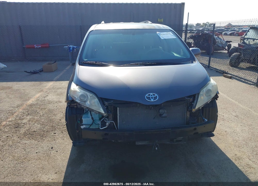 2012 TOYOTA SIENNA XLE V6 8 PASSENGER VIN: 5TDYK3DC9CS239633