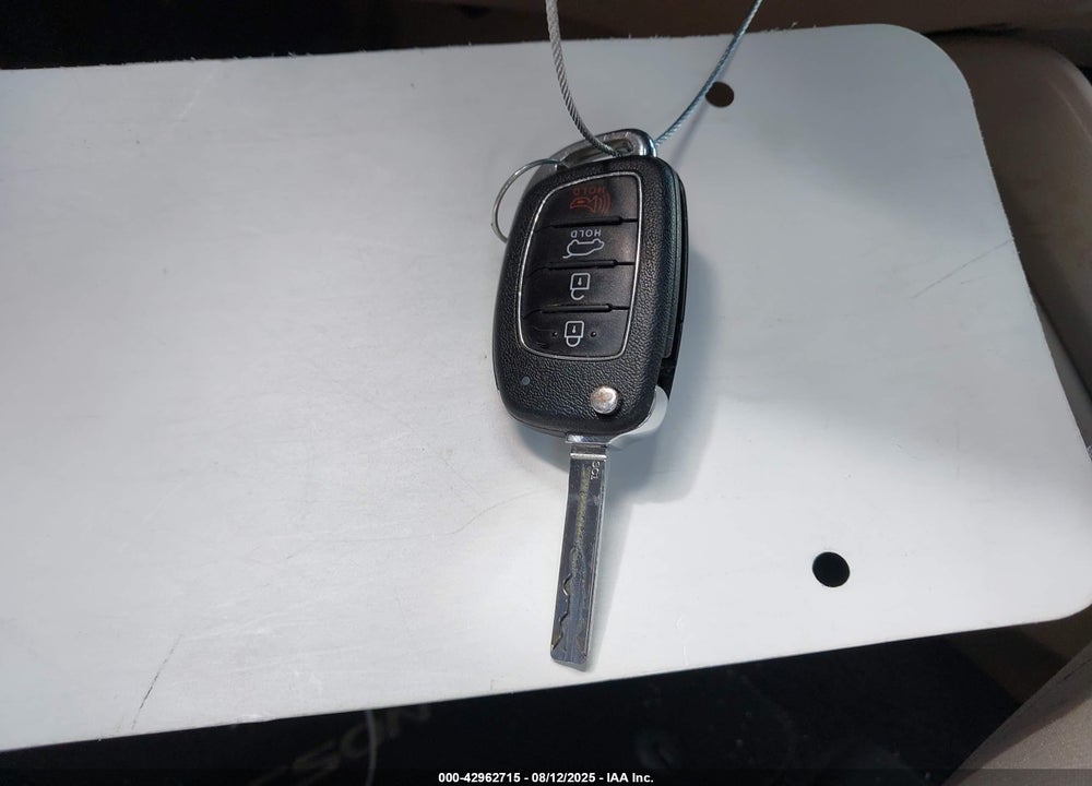 2017 HYUNDAI TUCSON VIN: KM8J33A20HU310033