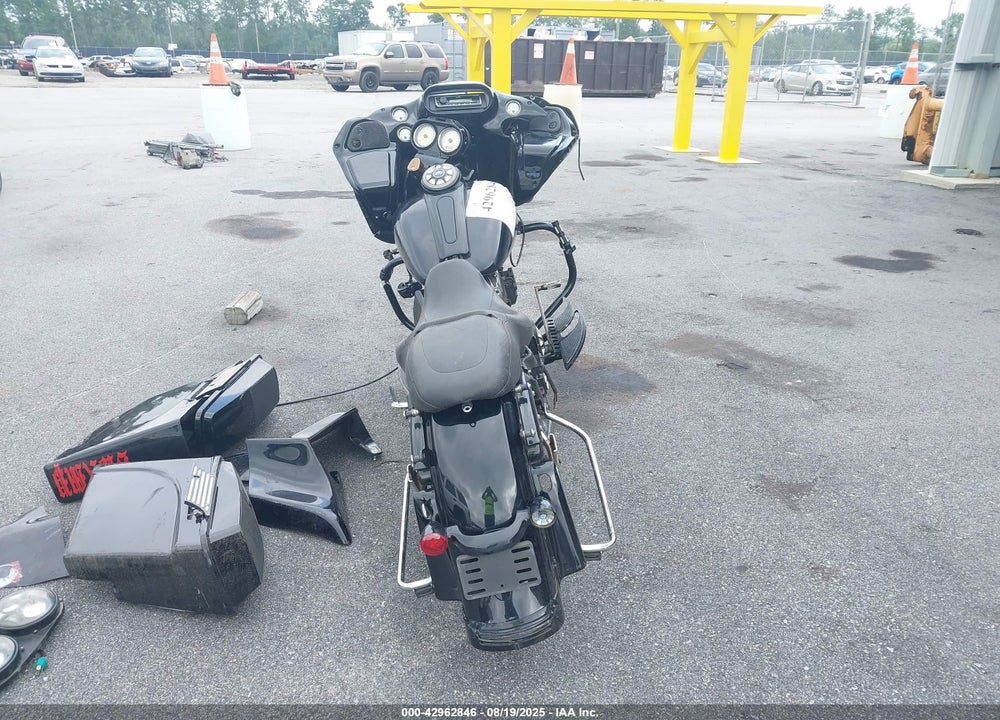 2012 HARLEY-DAVIDSON FLTRX ROAD GLIDE CUSTOM VIN: 1HD1KHM1XCB673997