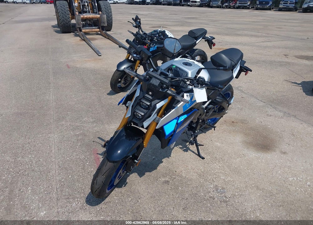 2025 SUZUKI GSX-S1000 A VIN: JS1EK11D2S7100029