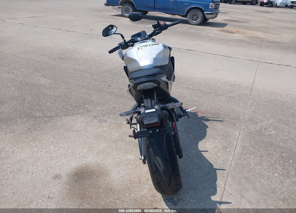 2025 SUZUKI GSX-S1000 A VIN: JS1EK11D2S7100029