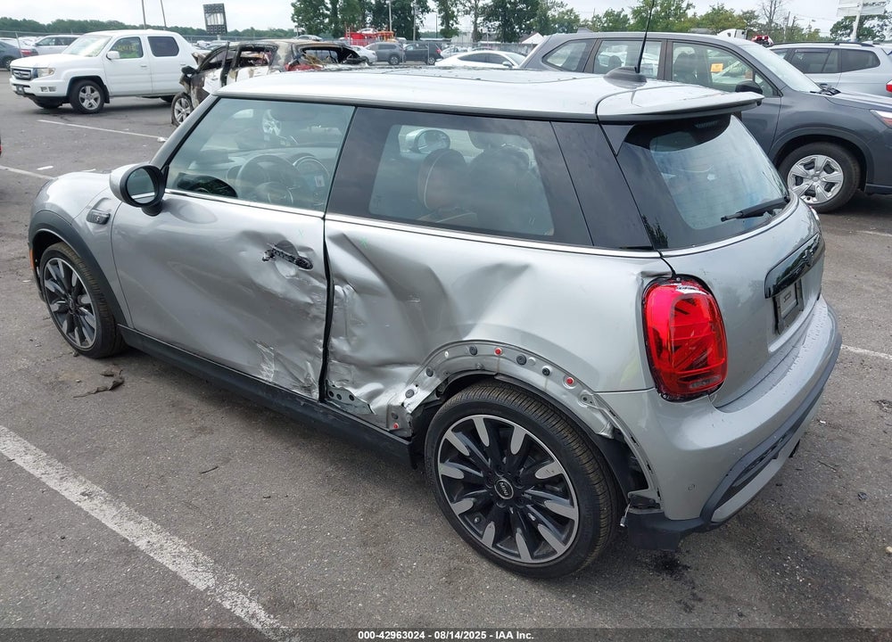 2024 MINI HARDTOP COOPER S VIN: WMW53DH06R2V67174