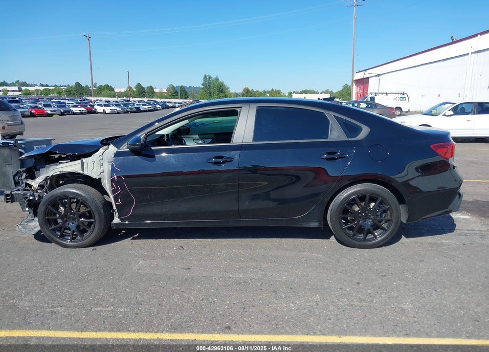 2023 KIA FORTE VIN: 3KPF24AD8PE537925