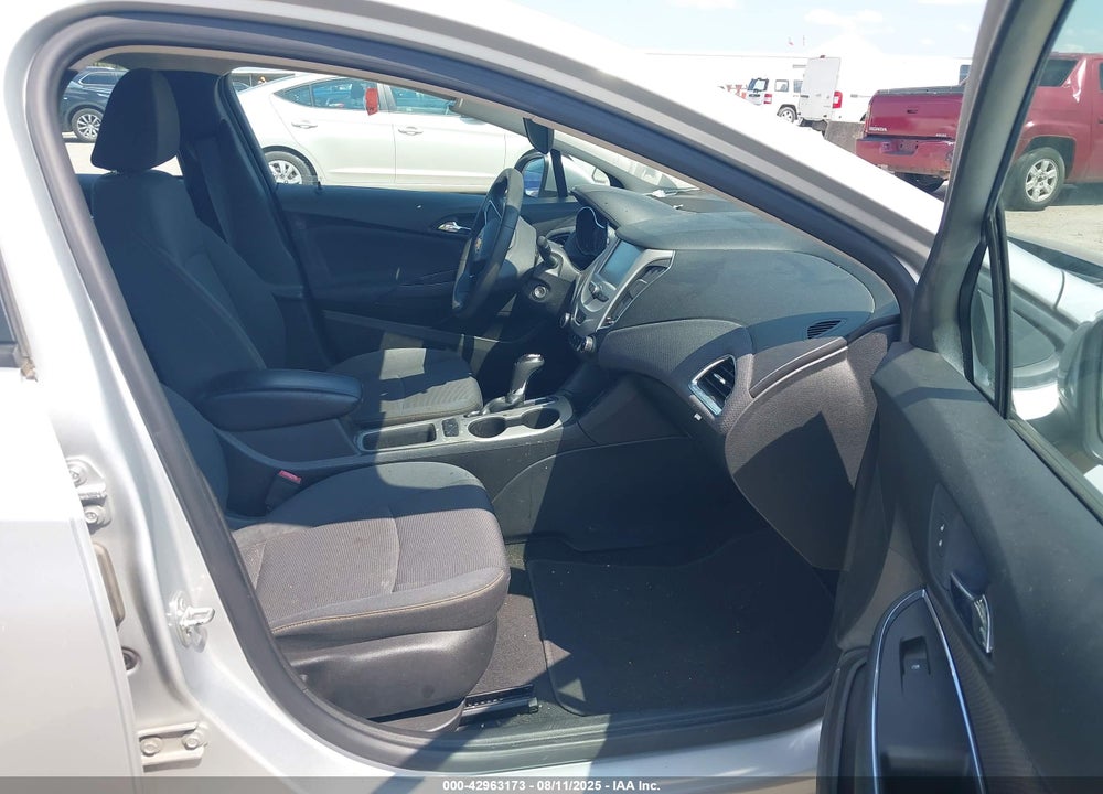 2018 CHEVROLET CRUZE VIN: 1G1BC5SM9J7234233