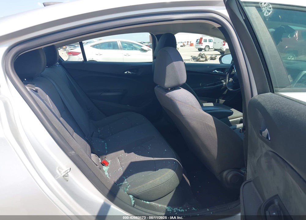 2018 CHEVROLET CRUZE VIN: 1G1BC5SM9J7234233
