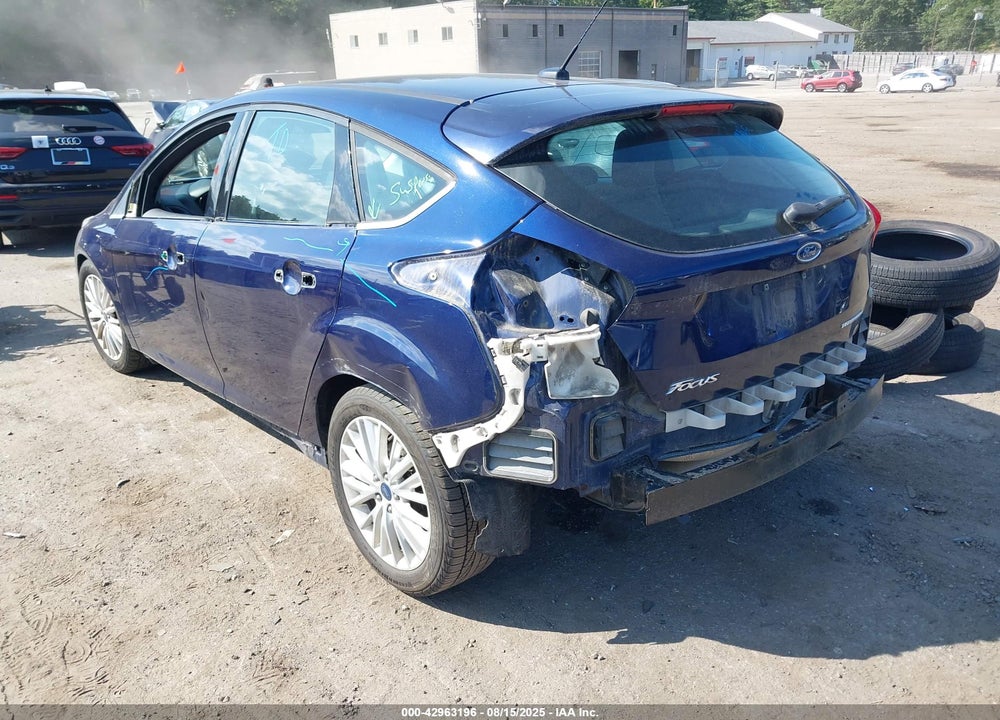 2016 FORD FOCUS VIN: 1FADP3N20GL254072