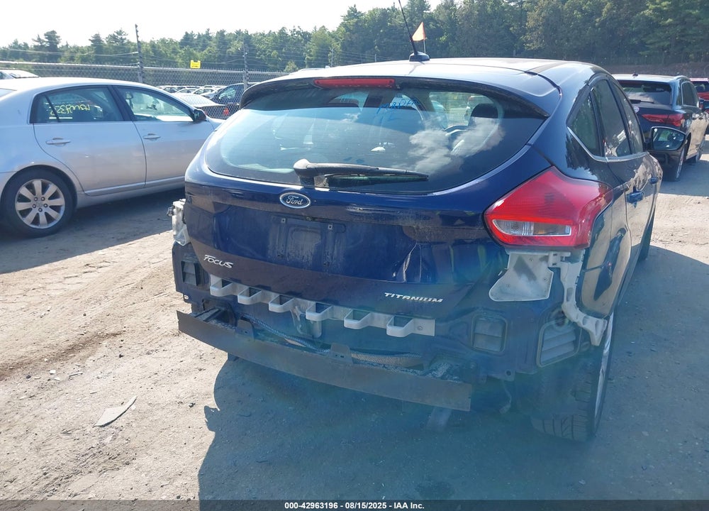 2016 FORD FOCUS VIN: 1FADP3N20GL254072