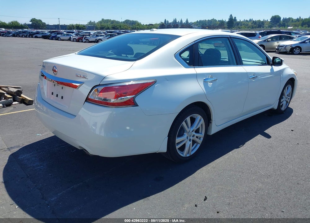 2015 NISSAN ALTIMA VIN: 1N4BL3AP5FC218560