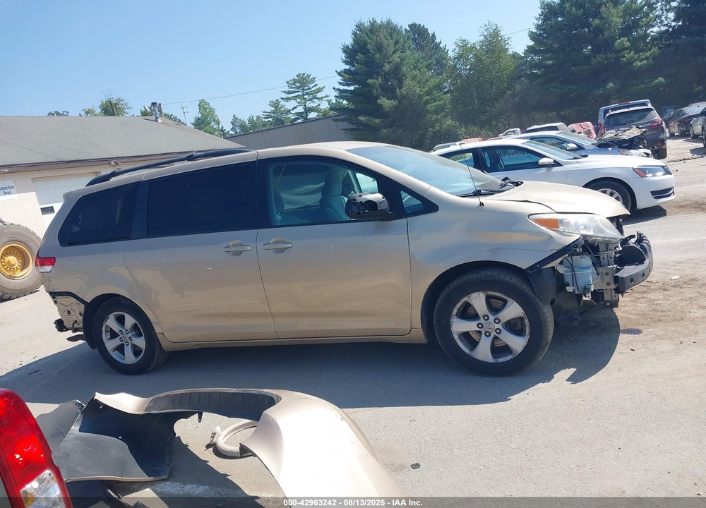 2012 TOYOTA SIENNA LE V6 8 PASSENGER VIN: 5TDKK3DC0CS179912