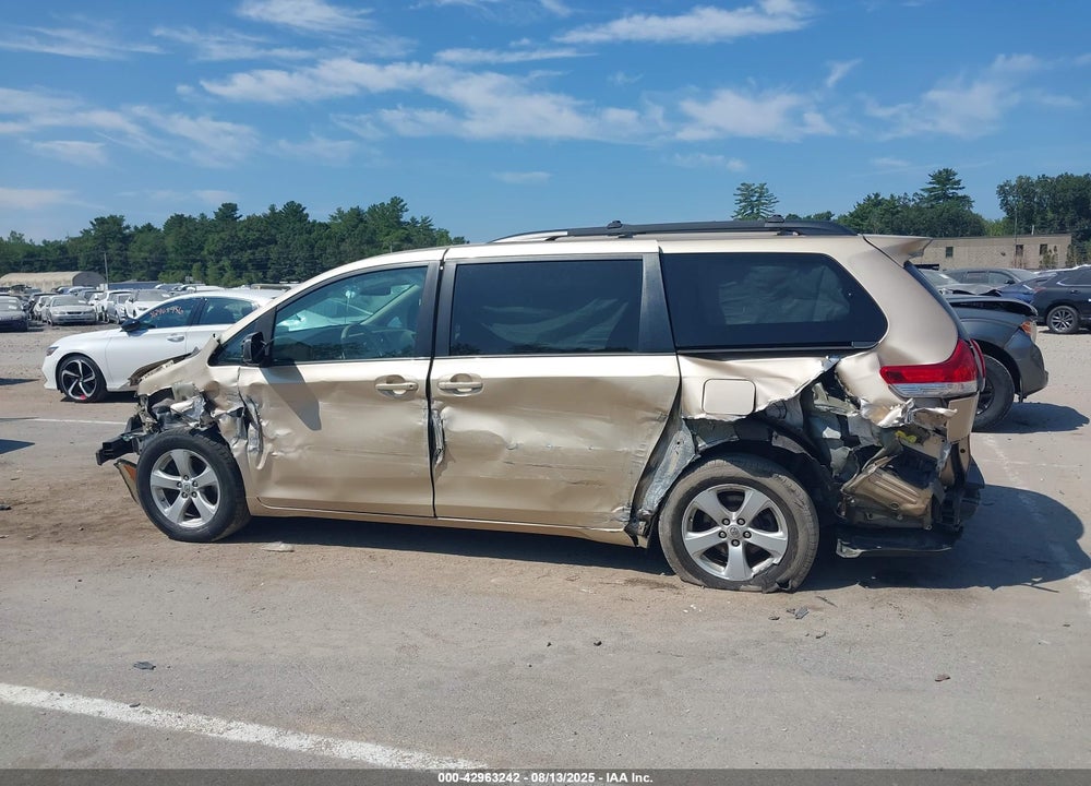 2012 TOYOTA SIENNA LE V6 8 PASSENGER VIN: 5TDKK3DC0CS179912