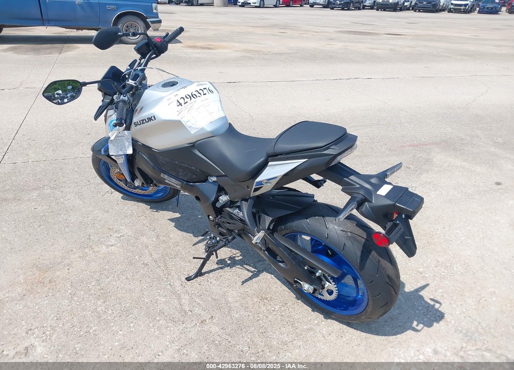 2025 SUZUKI GSX-S1000 A VIN: JS1EK11D6S7100034