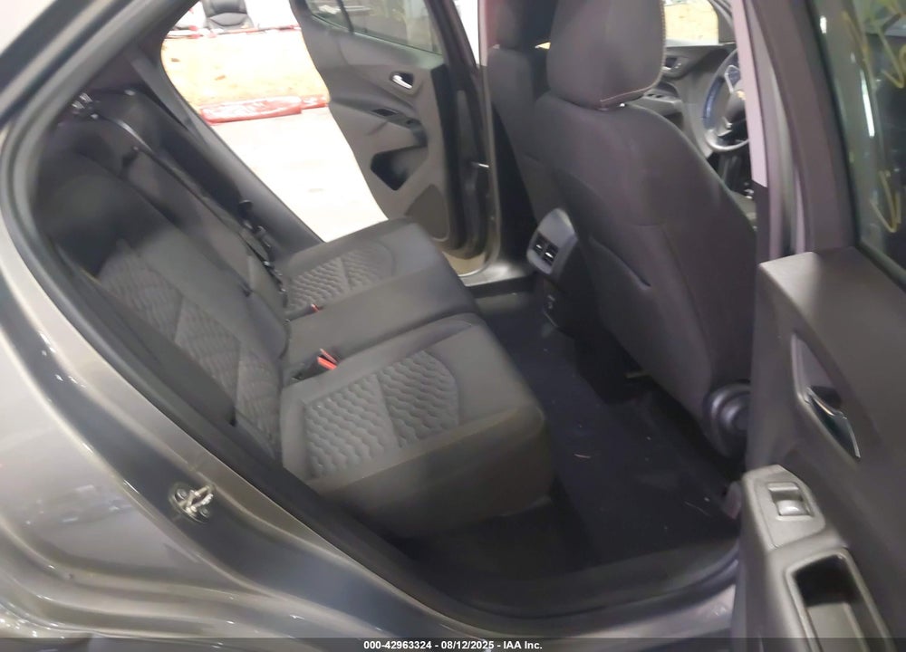 2019 CHEVROLET EQUINOX VIN: 3GNAXUEV0KS557165