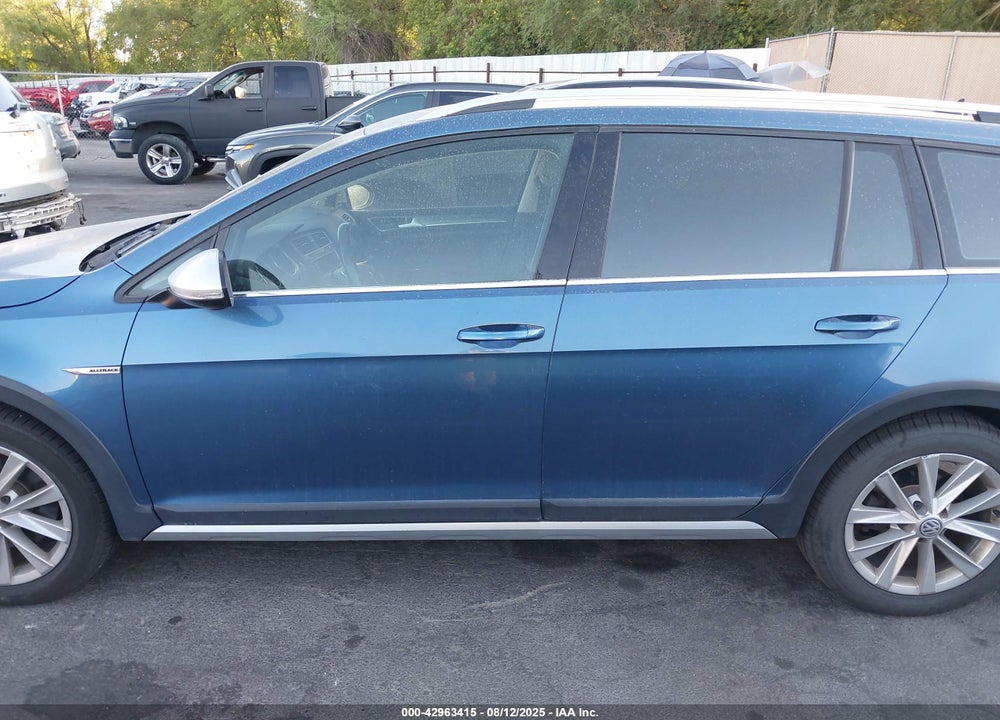 2017 VOLKSWAGEN GOLF VIN: 3VWH17AU1HM509952