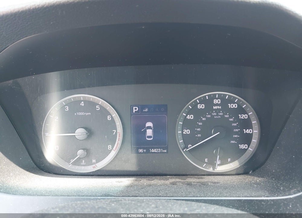 2015 HYUNDAI SONATA VIN: 5NPE24AF4FH188785