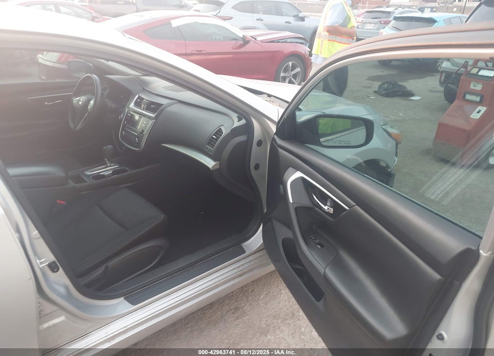 2017 NISSAN ALTIMA VIN: 1N4AL3AP8HN341921
