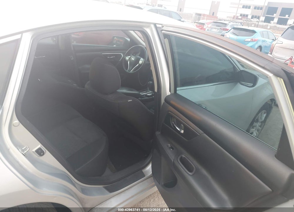 2017 NISSAN ALTIMA VIN: 1N4AL3AP8HN341921