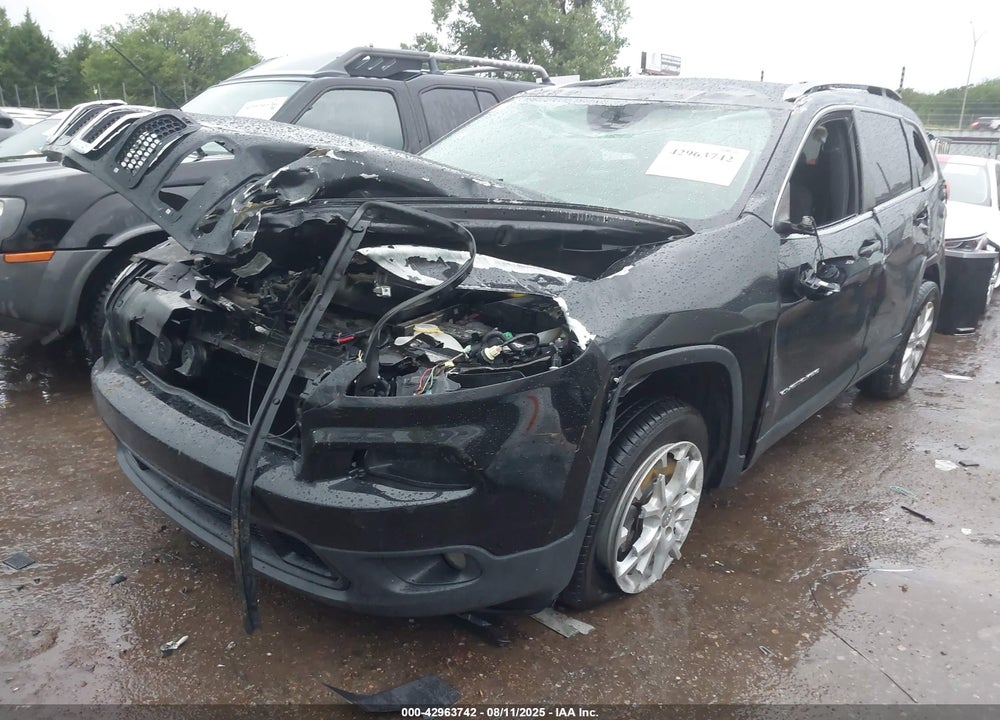 2016 JEEP CHEROKEE VIN: 1C4PJLCB8GW371005