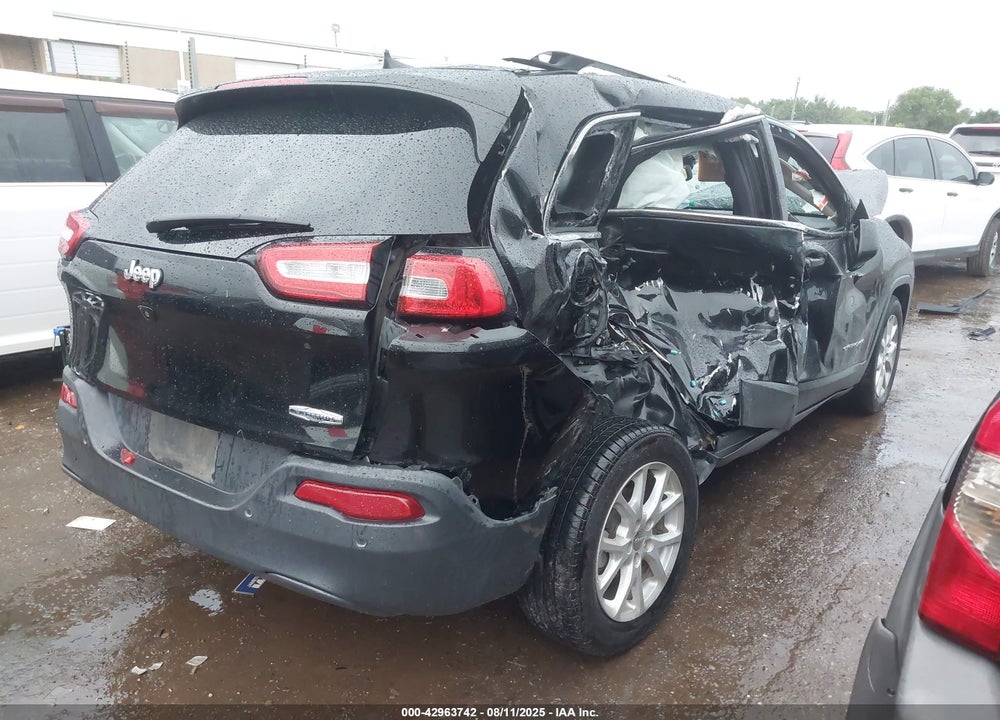 2016 JEEP CHEROKEE VIN: 1C4PJLCB8GW371005