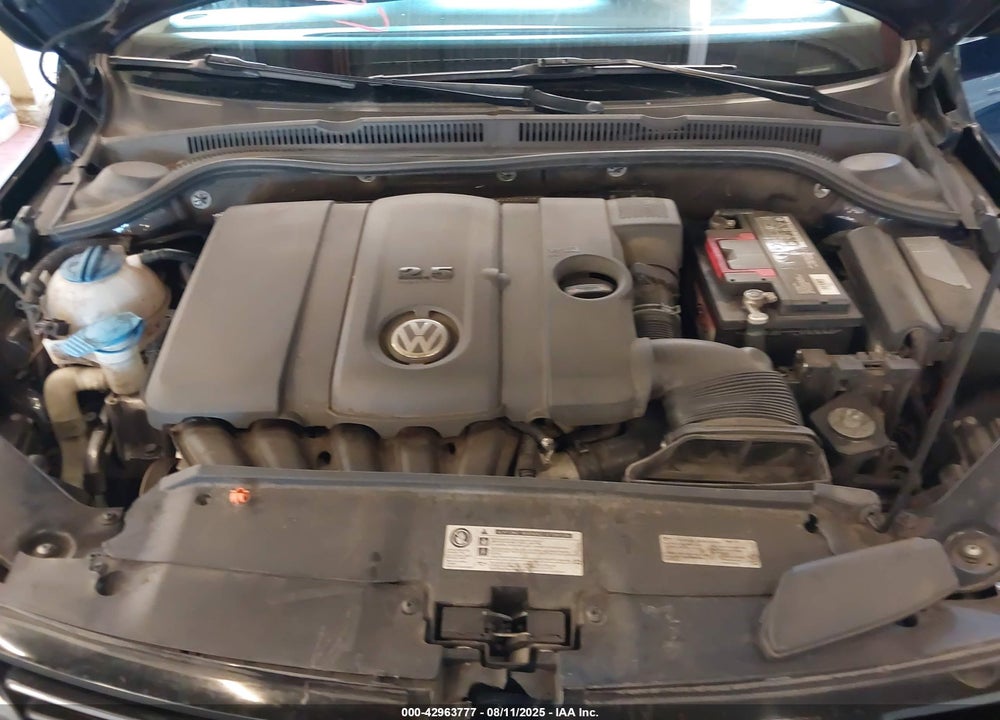 2013 VOLKSWAGEN JETTA VIN: 3VWDP7AJ9DM420630