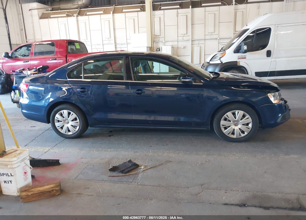 2013 VOLKSWAGEN JETTA VIN: 3VWDP7AJ9DM420630