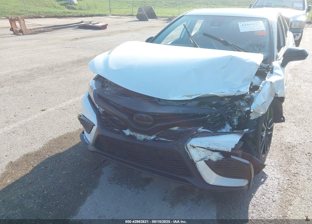 2021 TOYOTA CAMRY XSE HYBRID VIN: 4T1K31AK6MU020317