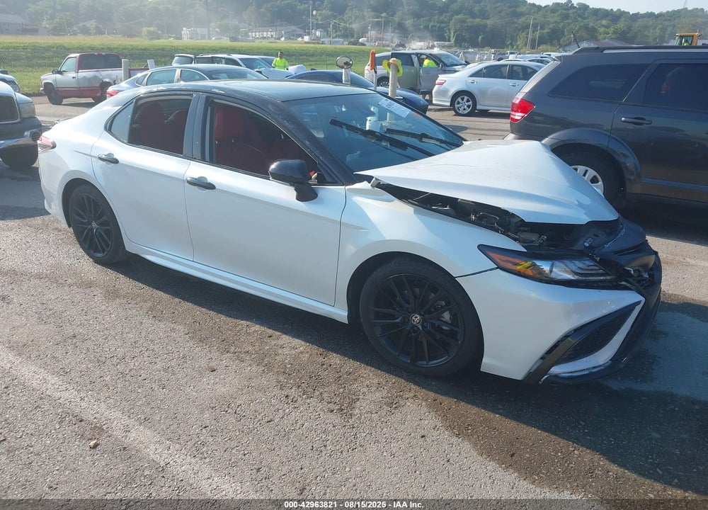 2021 TOYOTA CAMRY XSE HYBRID VIN: 4T1K31AK6MU020317