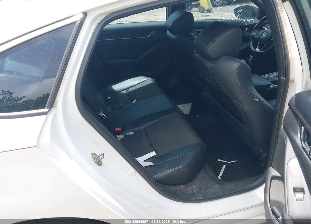 2018 HONDA ACCORD VIN: 1HGCV2F38JA042313