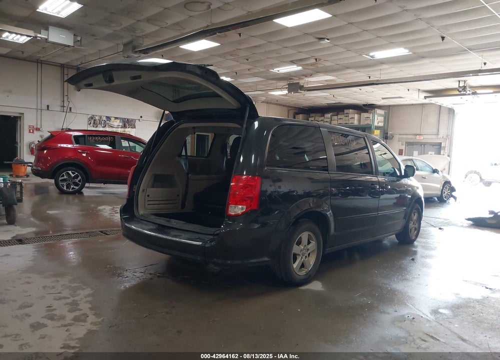 2013 DODGE GRAND CARAVAN SXT VIN: 2C4RDGCG9DR528483