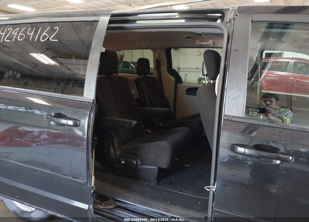 2013 DODGE GRAND CARAVAN SXT VIN: 2C4RDGCG9DR528483
