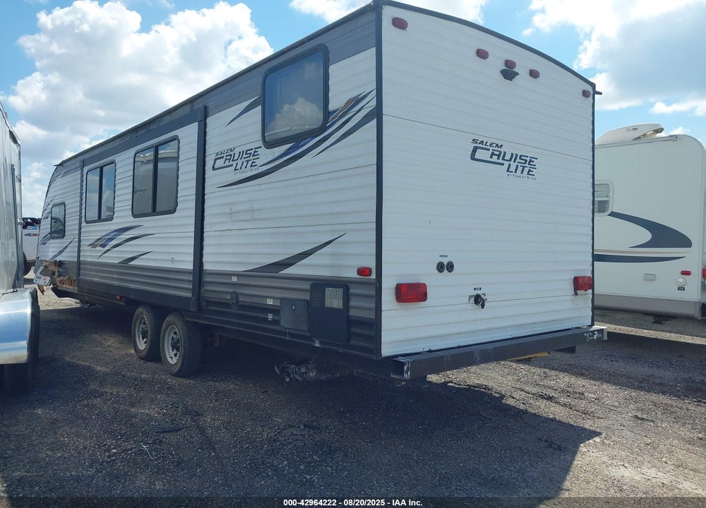2018 FOREST RIVER SALEM CRUISE LITE 26 VIN: 4X4TSMB2XJ7416427